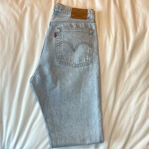 Levi’s wedgie straight jeans